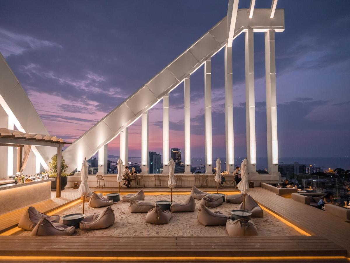 Arbour Hotel And Residence باتايا المظهر الخارجي الصورة The rooftop bar